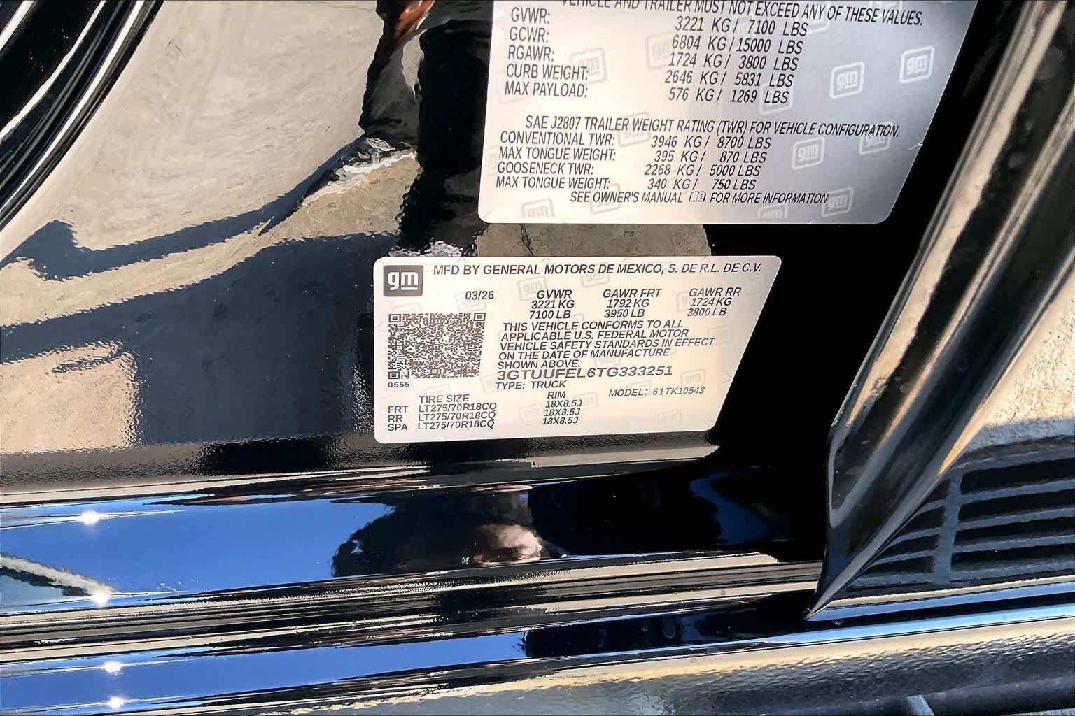 Used 2026 Onyx Black GMC AT4X image 37