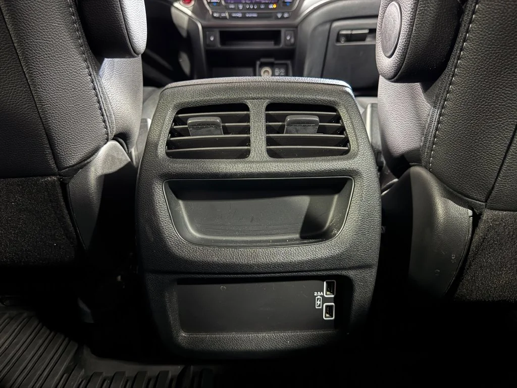 Used 2022 White Honda EX-L image 29