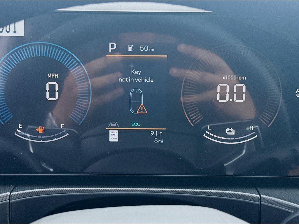 New 2026 Phantom Black Hyundai SE image 9