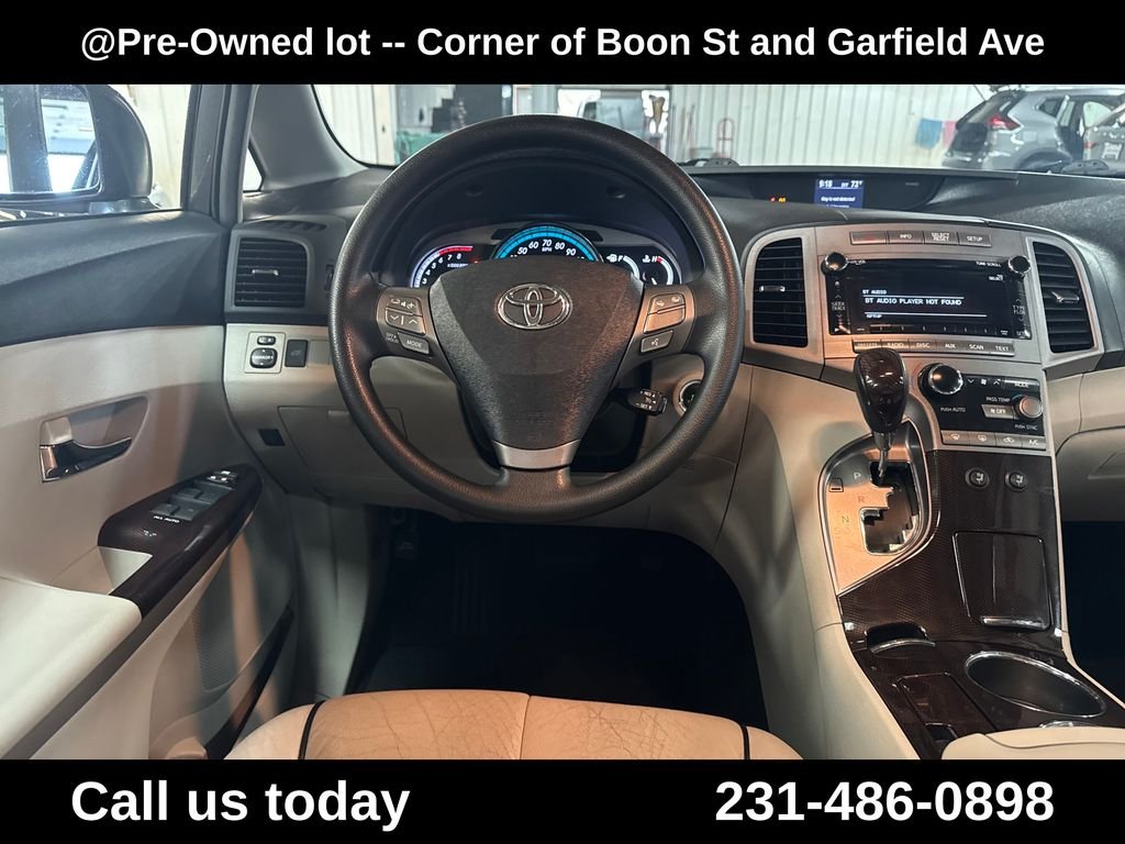 Used 2010  Toyota Base image 16