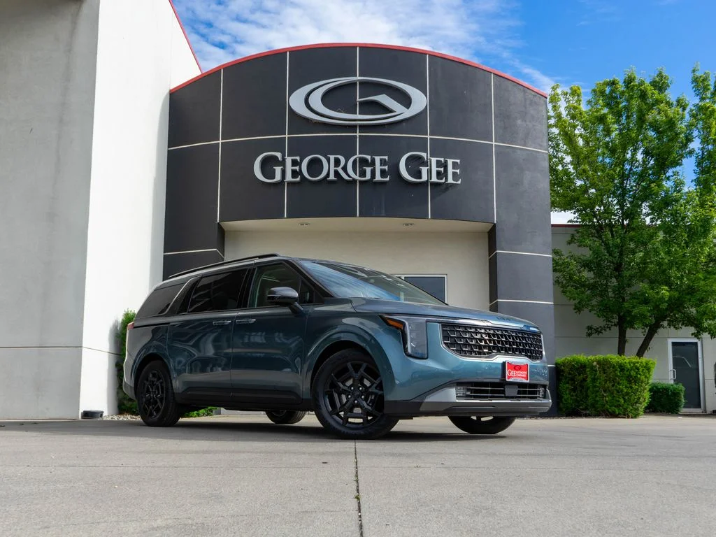 2026 Kia Sedona SX's photo