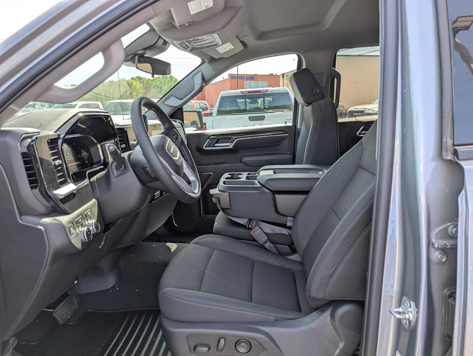 New 2026 Sterling Metallic GMC Elevation image 4
