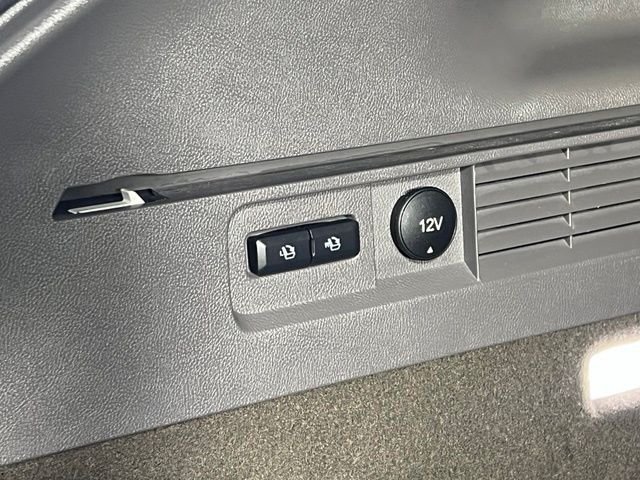 Used 2019 Brown Lincoln Select image 36