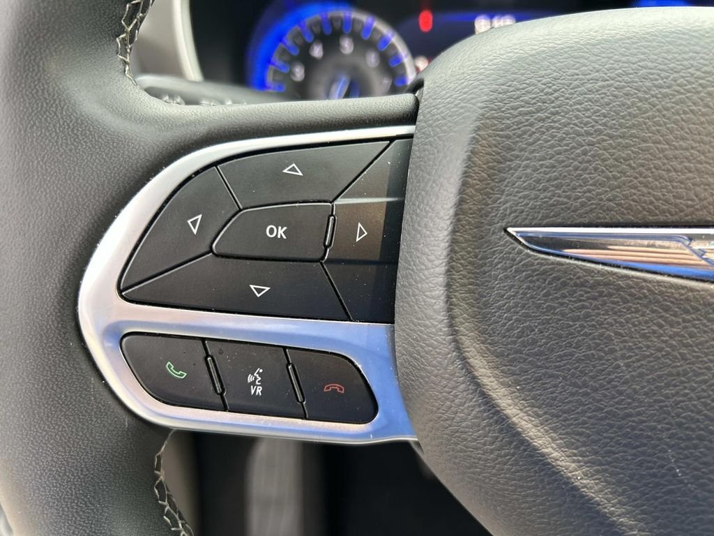 2024 Chrysler Pacifica Touring L - Photo 25