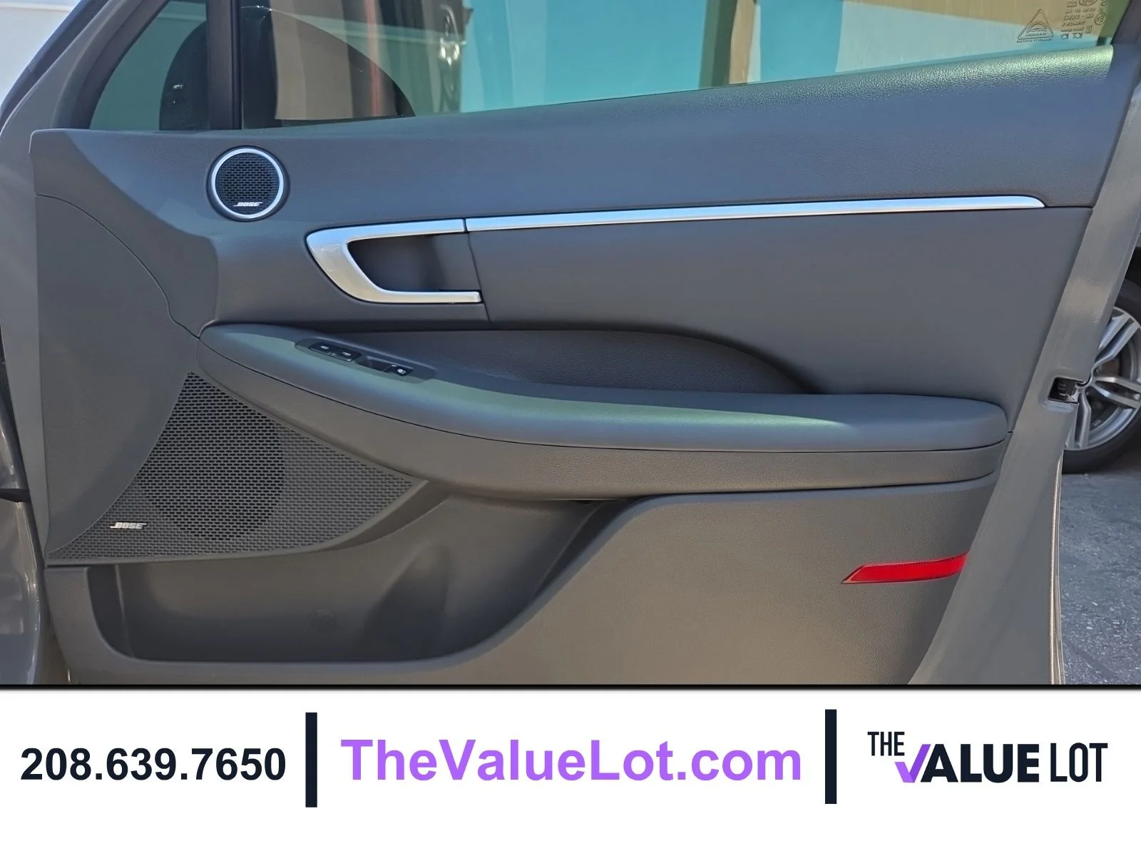 Used 2022 Gray Hyundai SEL Plus image 12