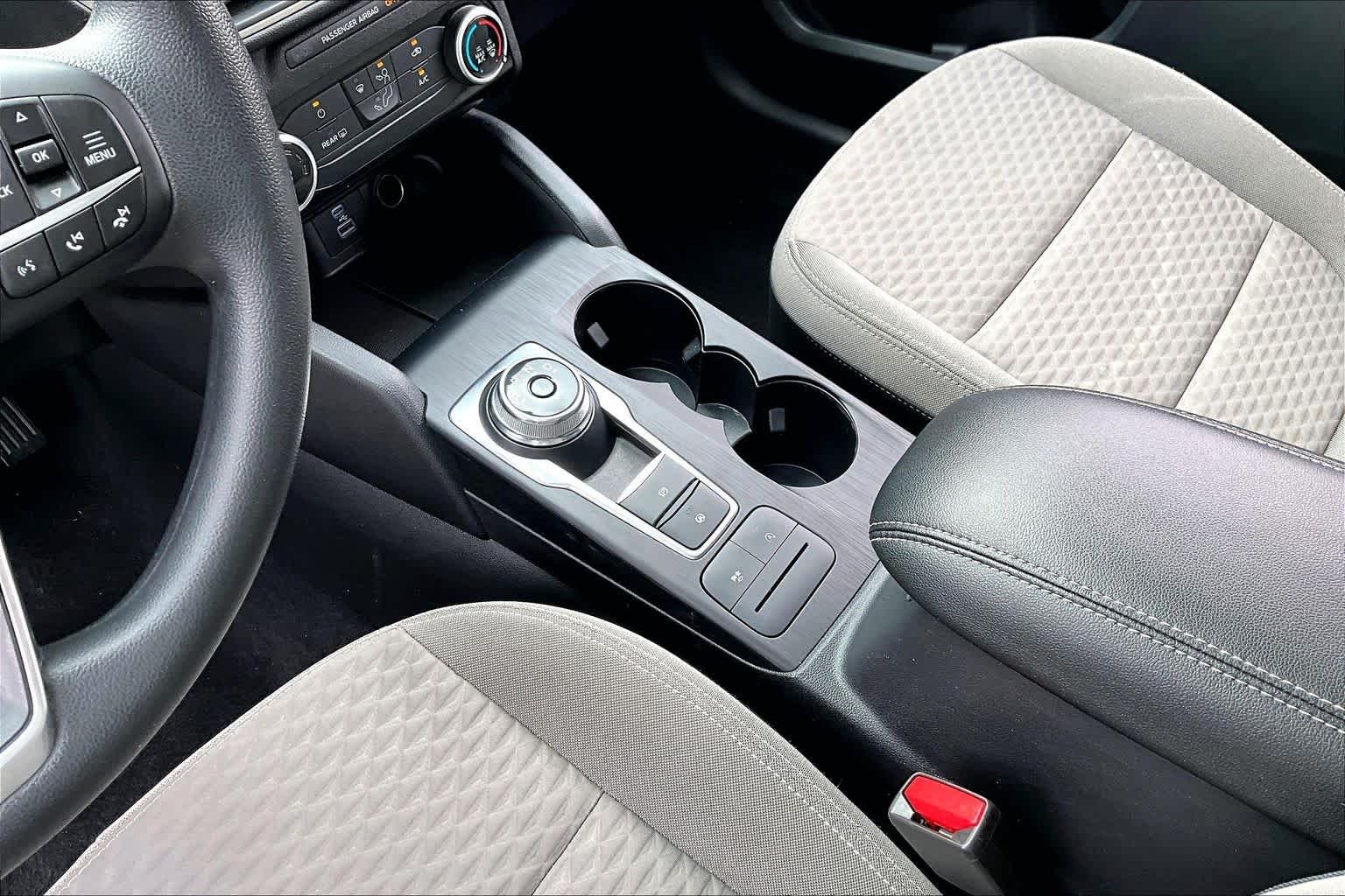 Used 2022 Stone Blue Metallic Ford SE image 17