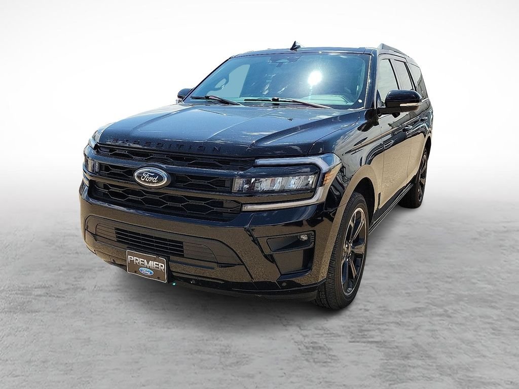 Used 2023 Black Ford Limited image 4