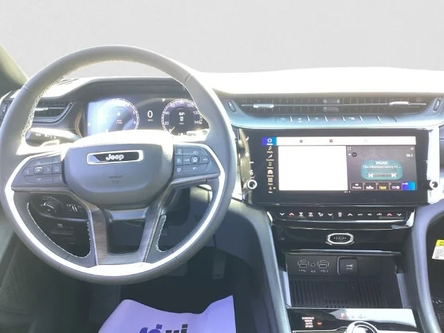 New 2027 Gray Jeep LIMITED 4X4 image 11