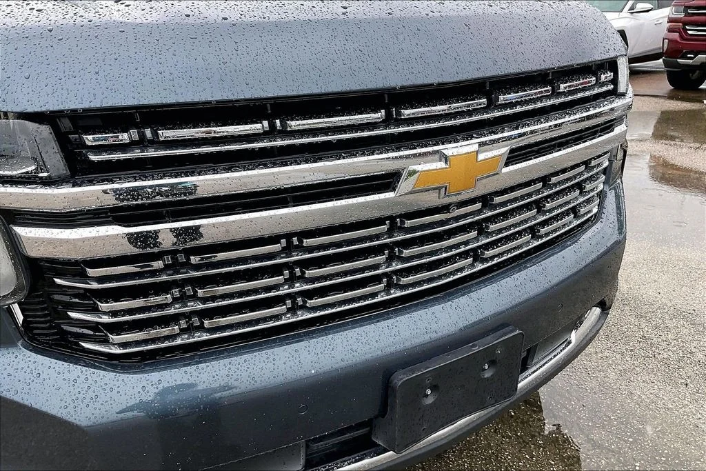 Used 2021 Gray Chevrolet Premier image 33