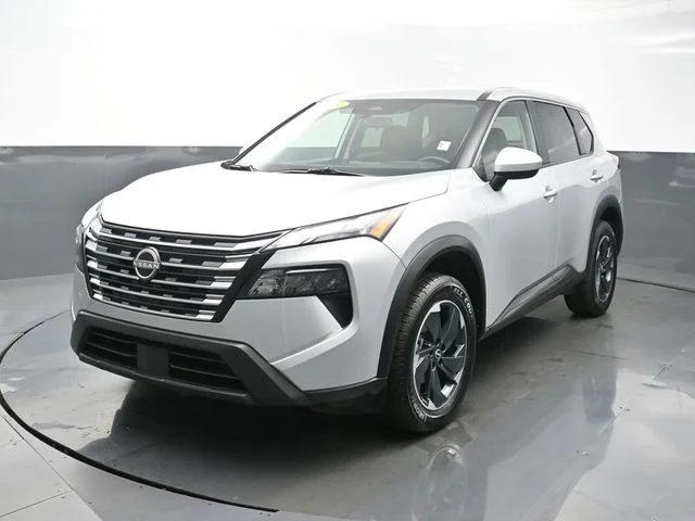 Used 2025 Silver Nissan SV image 3