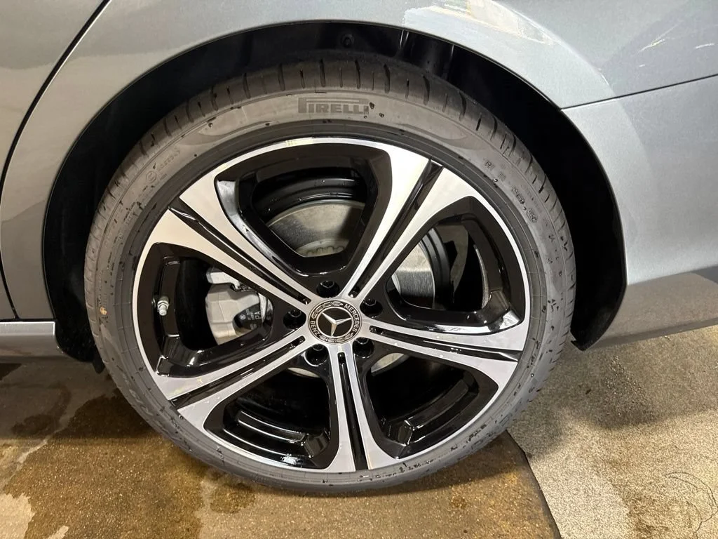 New 2026 Selenite Grey Metallic Mercedes-Benz C 300 image 9