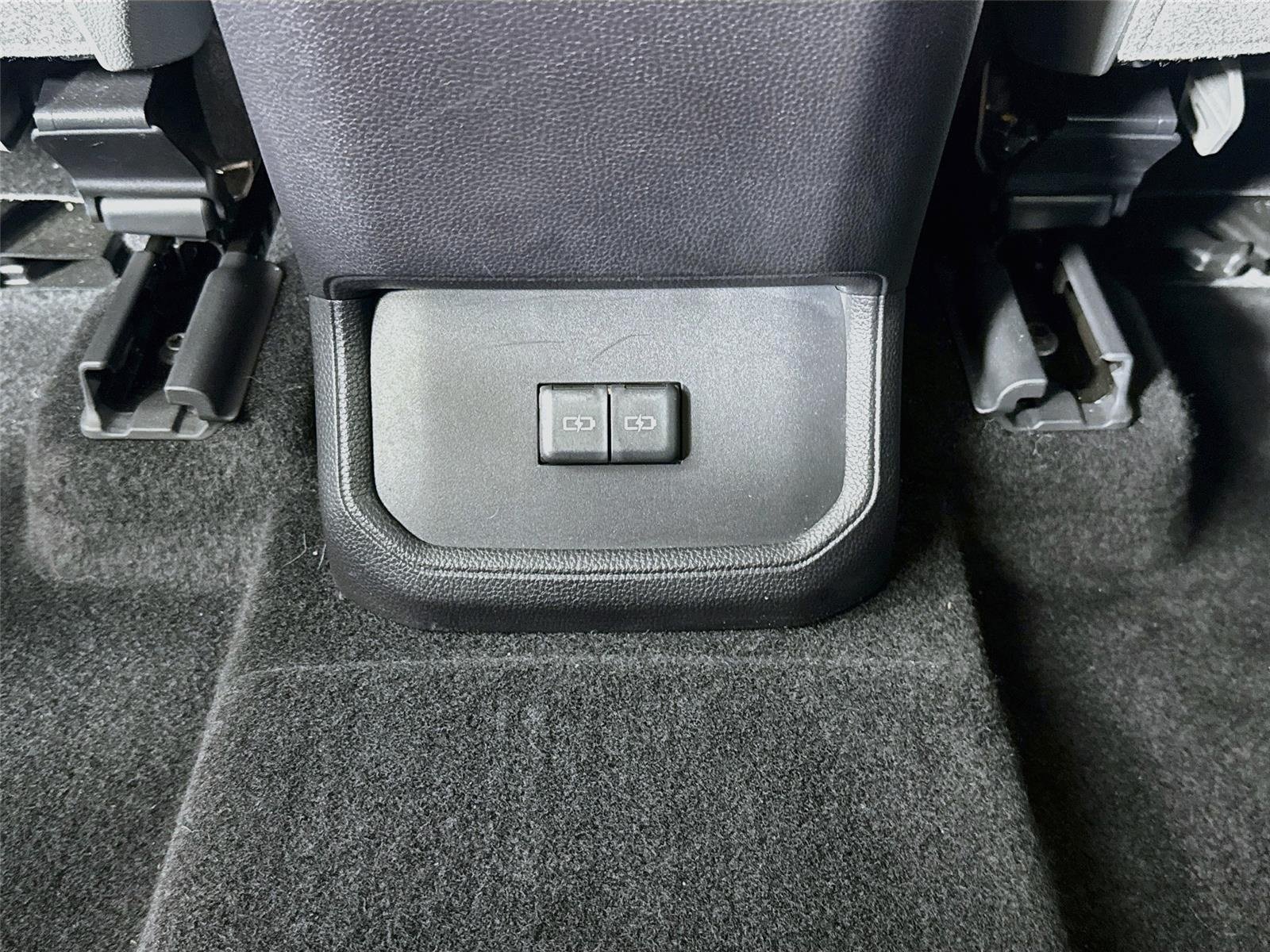 Used 2022 Midnight Black Metallic Toyota XLE image 26