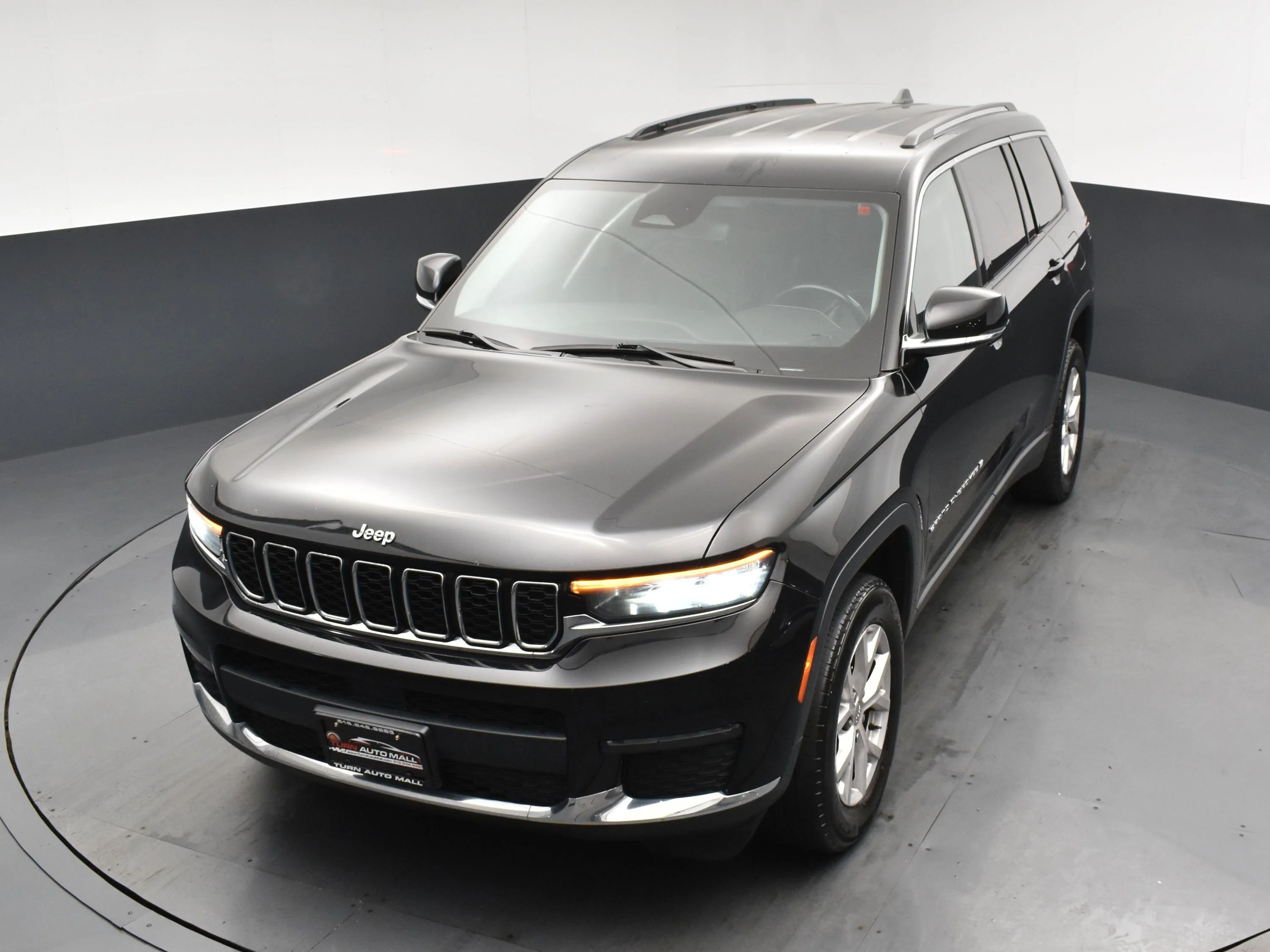 Used 2021 Diamond Black Crystal Pearlcoat Jeep Limited image 20