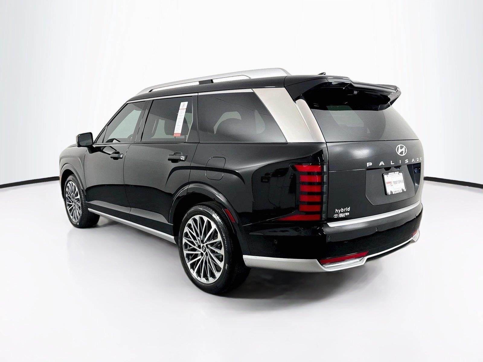 Used 2026 Abyss Black Pearl Hyundai Calligraphy image 13