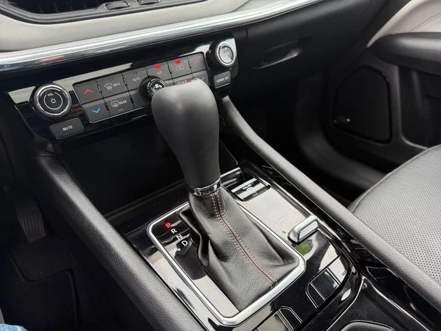 Certified Used 2022 Gray Jeep Limited image 22