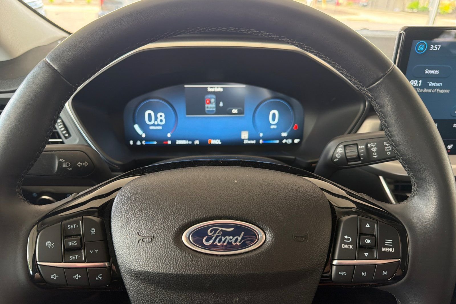 Used 2024  Ford Platinum image 26