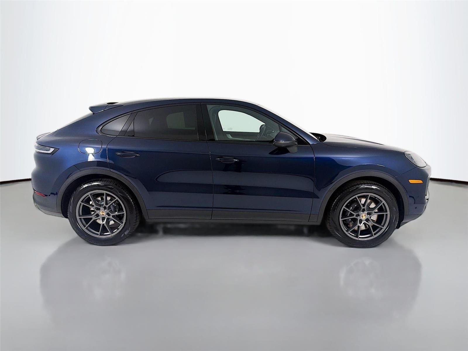 Used 2025 Algarve Blue Metallic Porsche  image 27