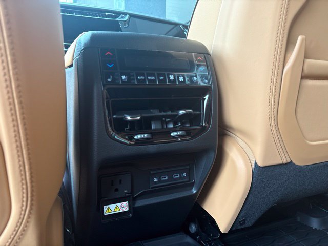 New 2027 High-Gloss Black Paint Jeep Summit image 16