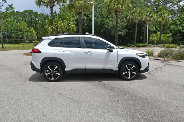 2025 Toyota Corolla Cross Hybrid XSE