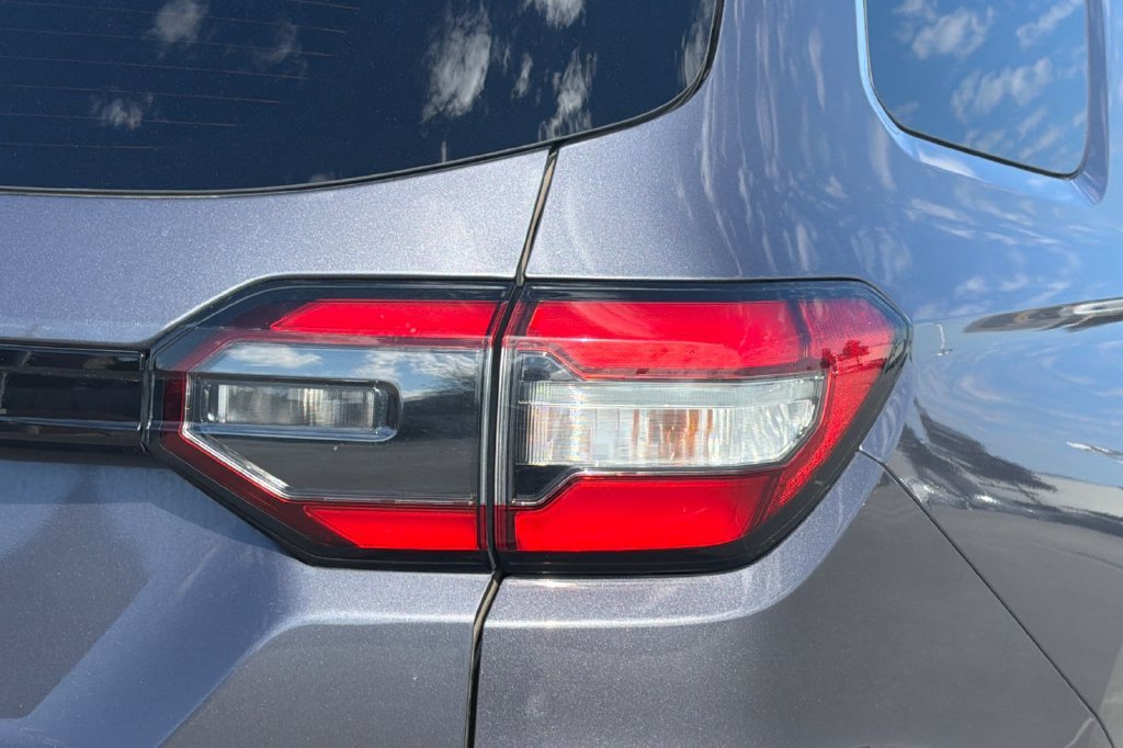 Used 2023 Modern Steel Metallic Honda EX-L image 42