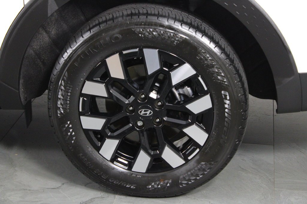 Certified Used 2027 White Hyundai SEL image 15