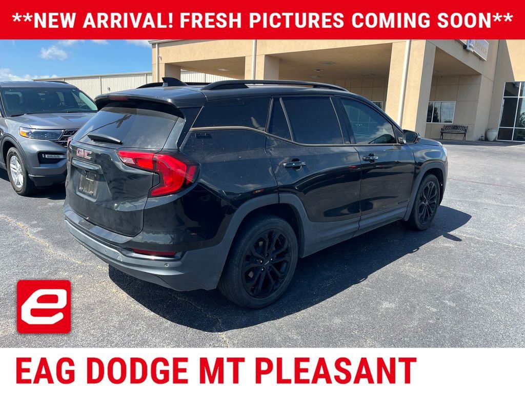 Used 2020 Black GMC SLE image 4