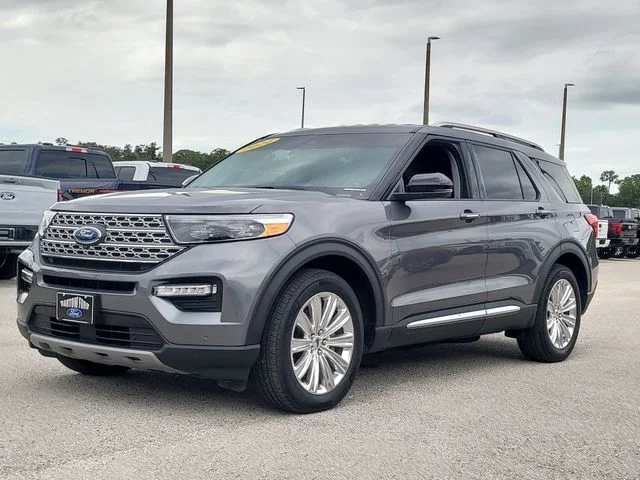 Used 2024 Gray Ford Limited image 35
