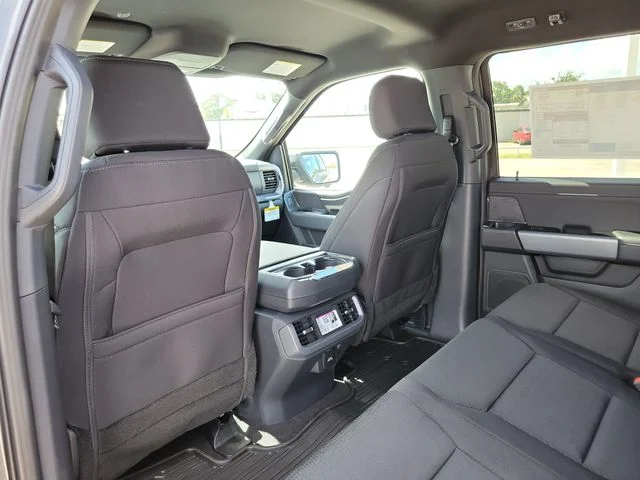 New 2026 Carbonized Gray Metallic Ford XLT image 10