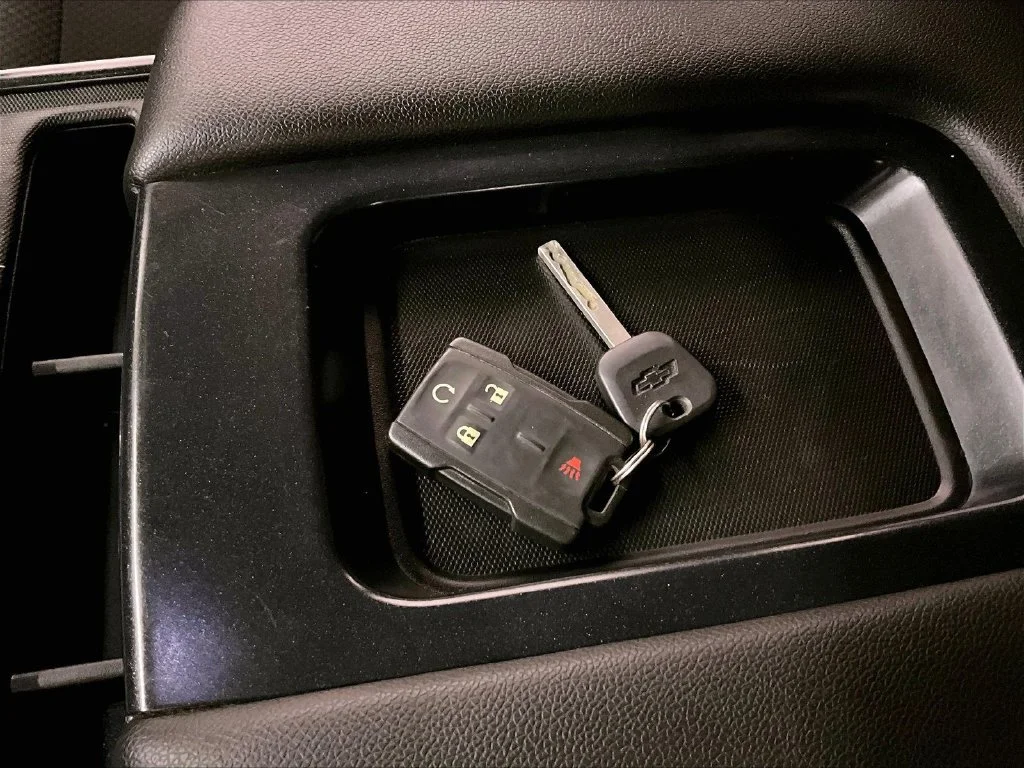 Used 2018 Gray Chevrolet LT image 33
