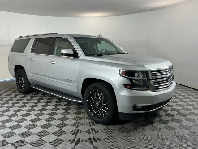 Used 2016 Silver Chevrolet LTZ image 3