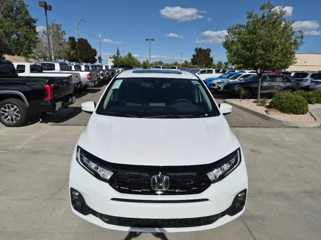 New 2027 Platinum White Pearl Honda Touring image 6