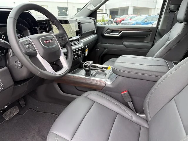 2026 GMC Sierra 1500 SLT - Photo 18