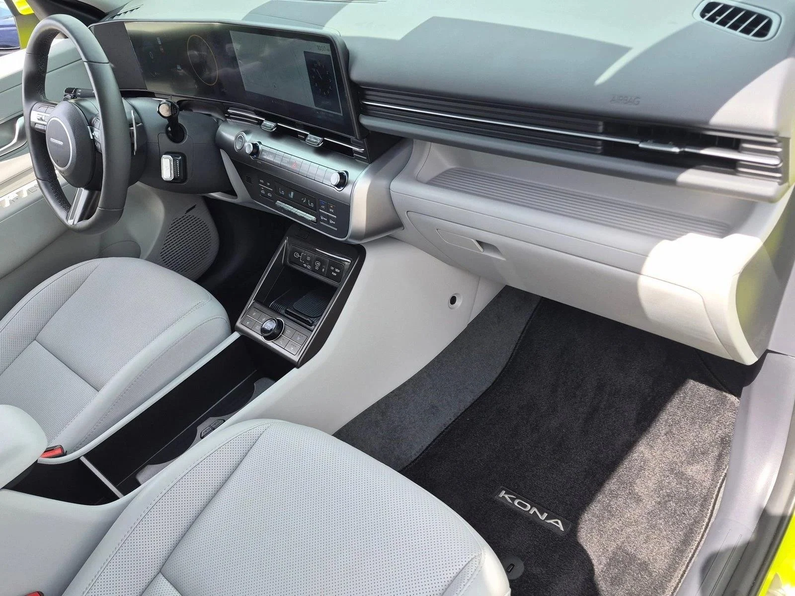 Used 2025 Neoteric Yellow Hyundai Limited image 22