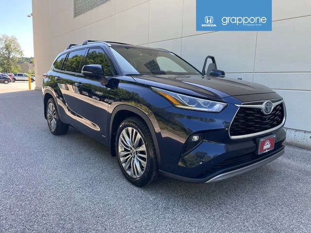 Pre-Owned 2021 Toyota Highlander Hybrid Platinum