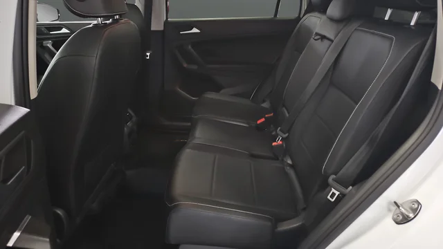 Used 2021 Pure White Volkswagen 2.0T SEL image 24
