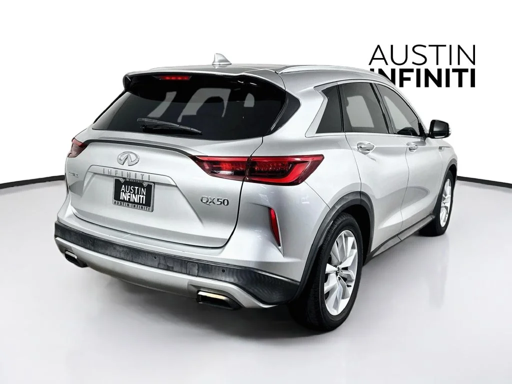 Certified Used 2019 Silver INFINITI ESSENTIAL image 9