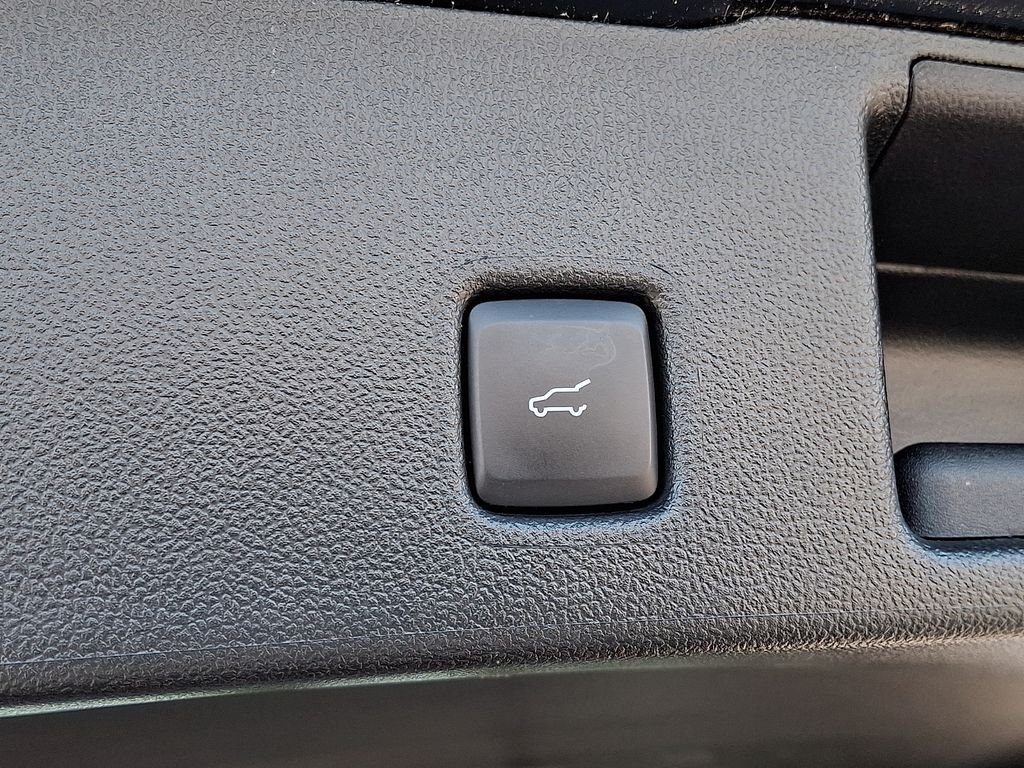 Certified Used 2023 Black Metallic Ford Platinum image 32