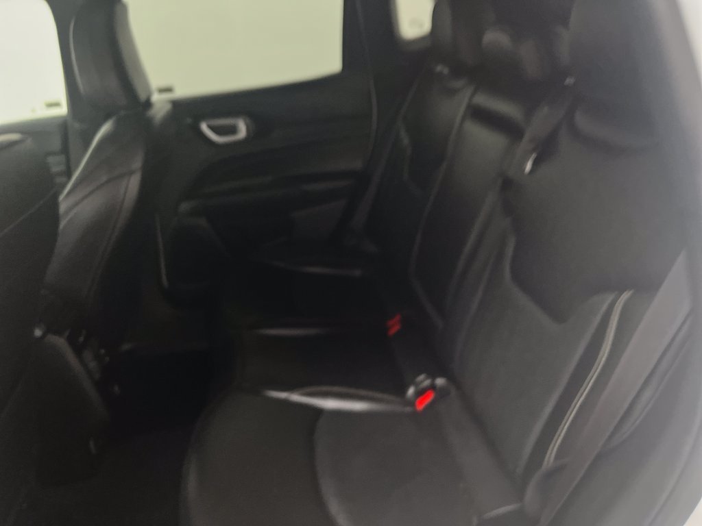 Used 2022 White Jeep High Altitude image 13