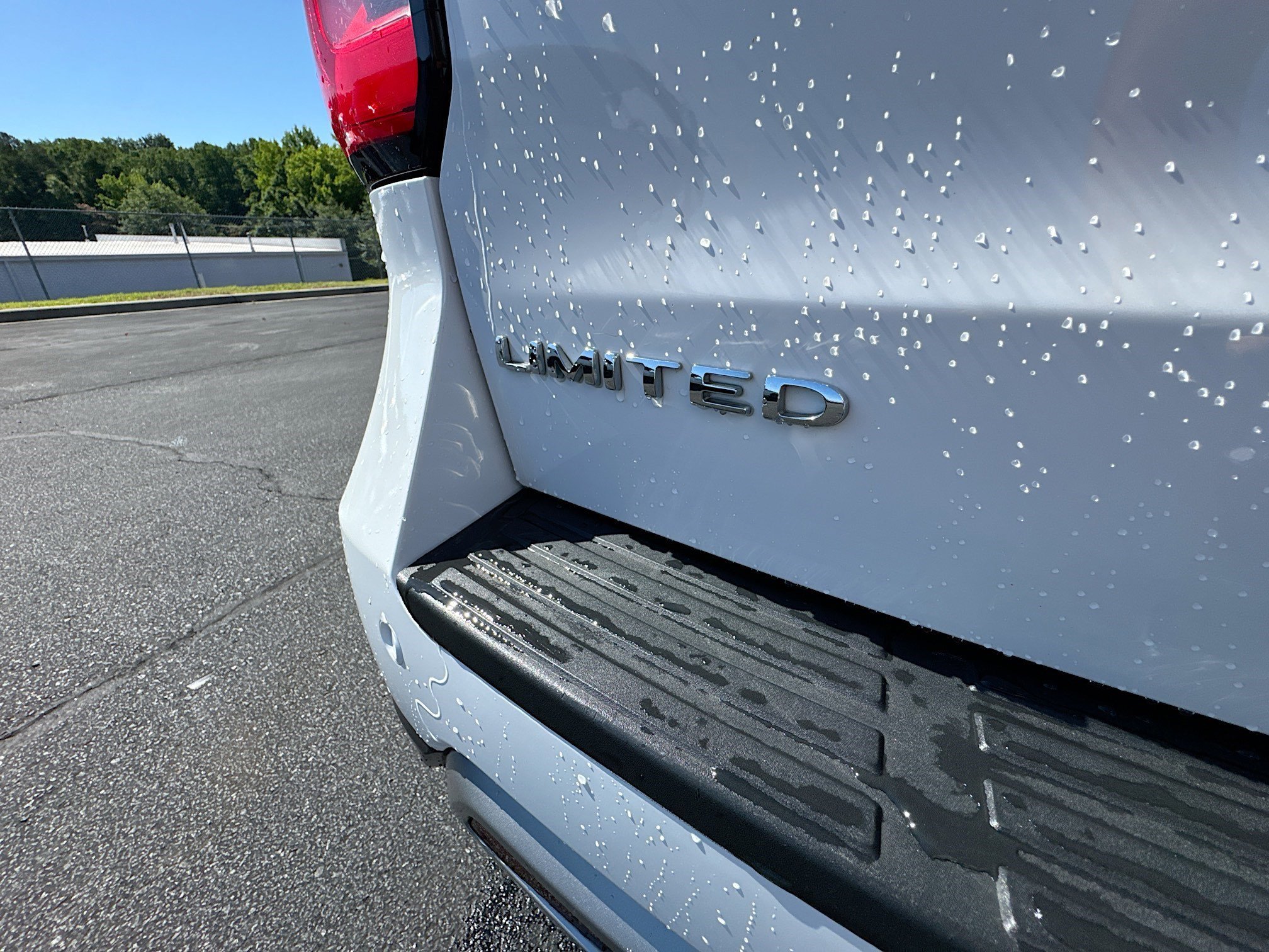 Used 2024 Oxford White Ford Limited image 37