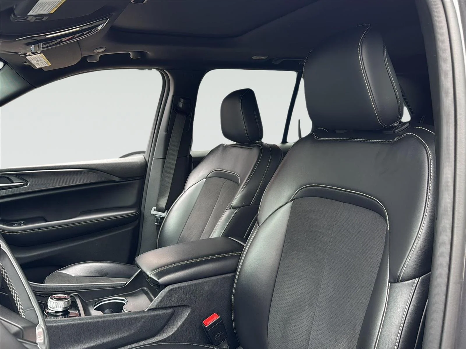 2023 Jeep Grand Cherokee Altitude - Photo 13