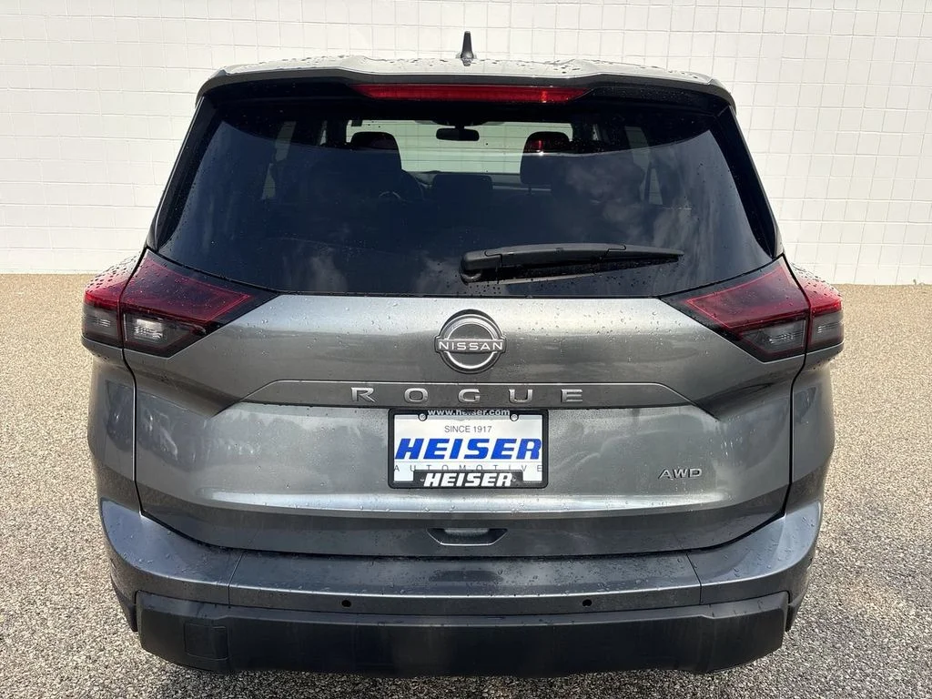 Used 2024 Gray Nissan S image 12
