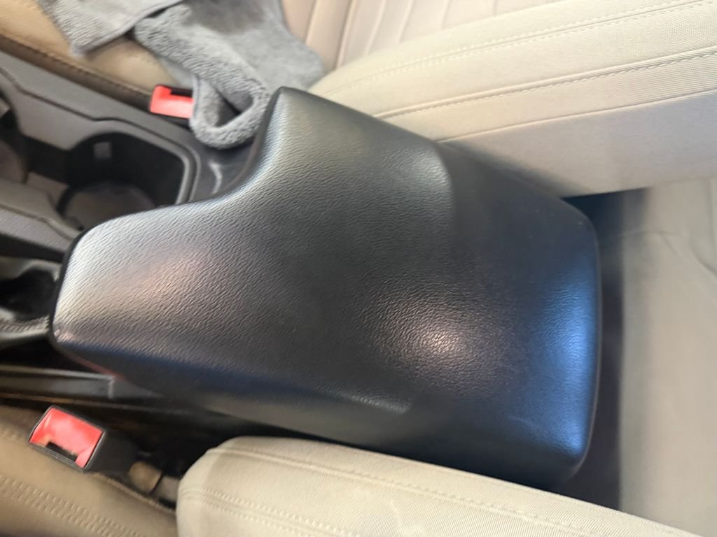 Used 2020 Silver Ford XLT image 19