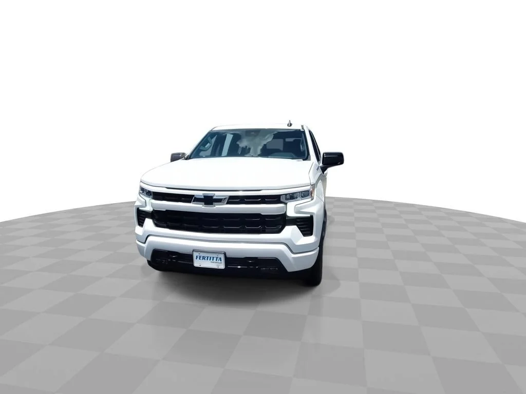 New 2026 Summit White Chevrolet RST image 3