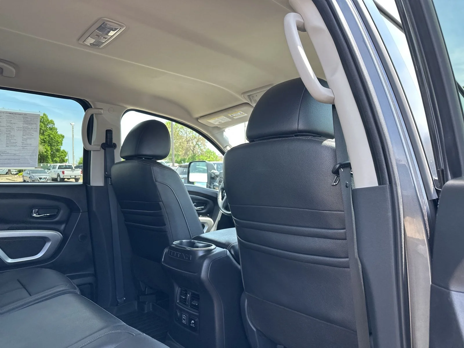 Used 2019 Gray Nissan SL image 29