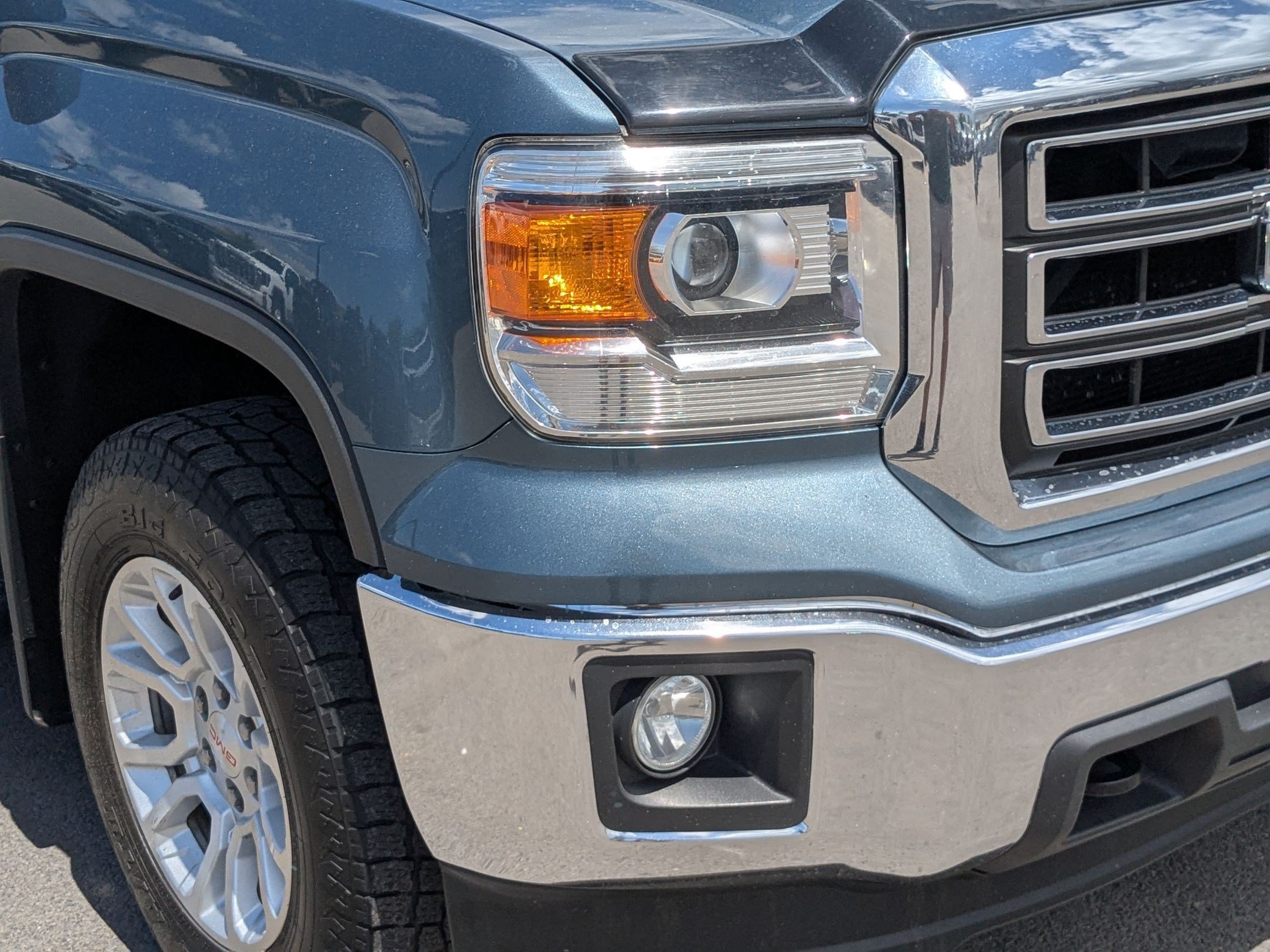 Used 2014 Stealth Gray Metallic GMC SLE image 10