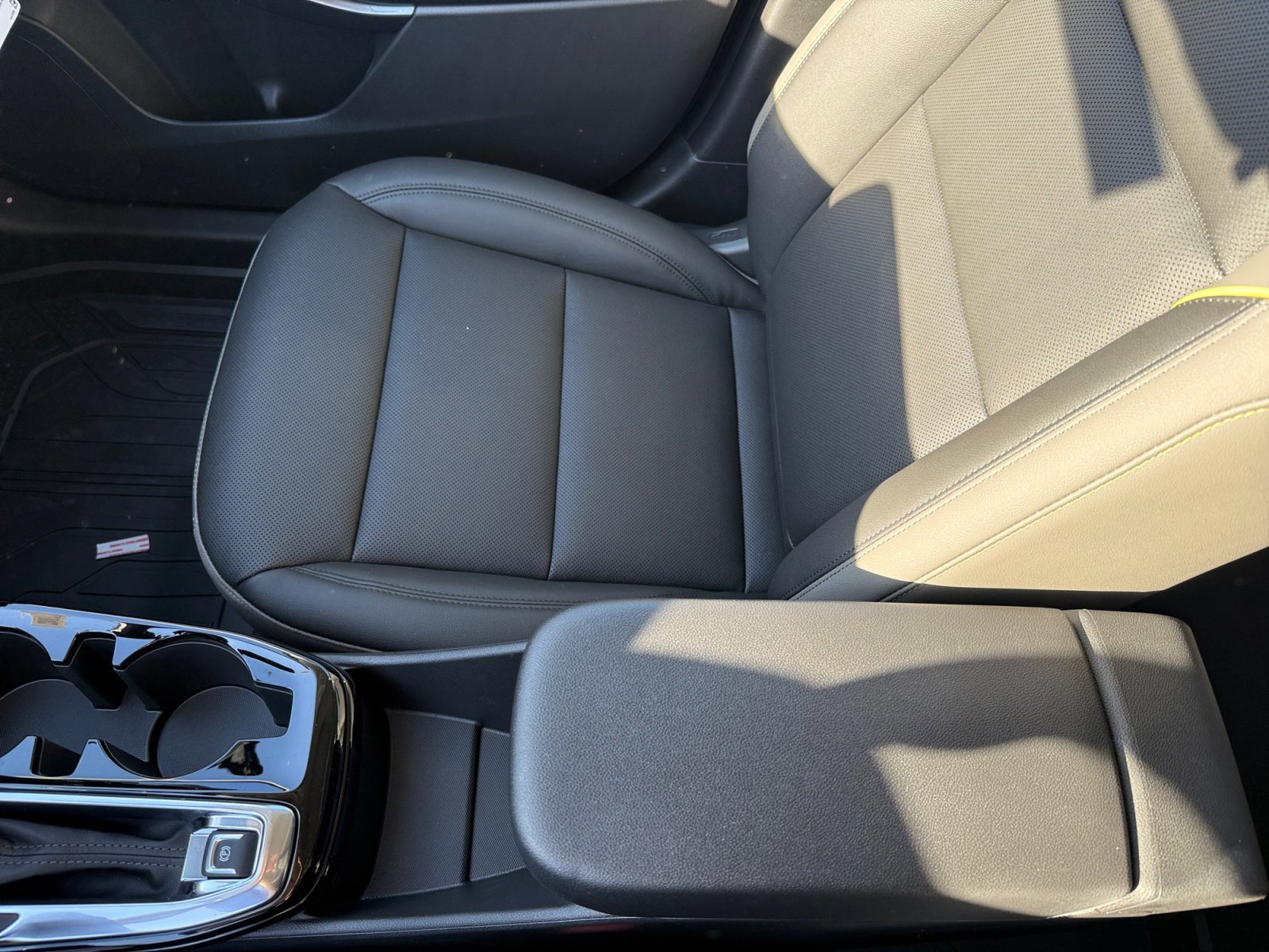 2026 Chevrolet Trax Activ - Photo 14
