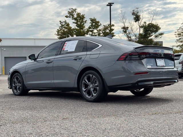 Used 2024  Honda EX-L image 6