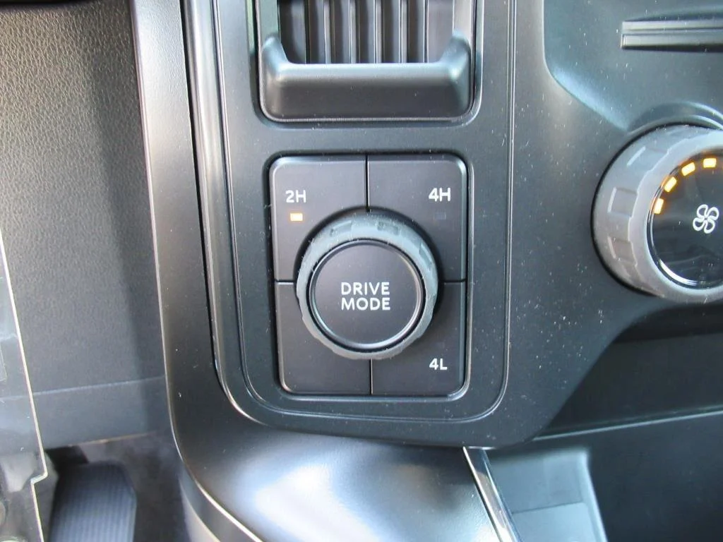 2025 Ford F-150 STX - Photo 24