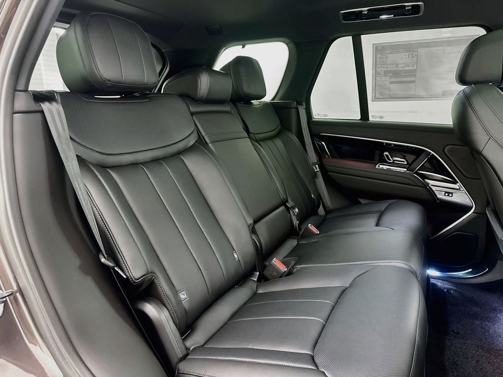 New 2026 Charente Grey Land Rover SE image 28