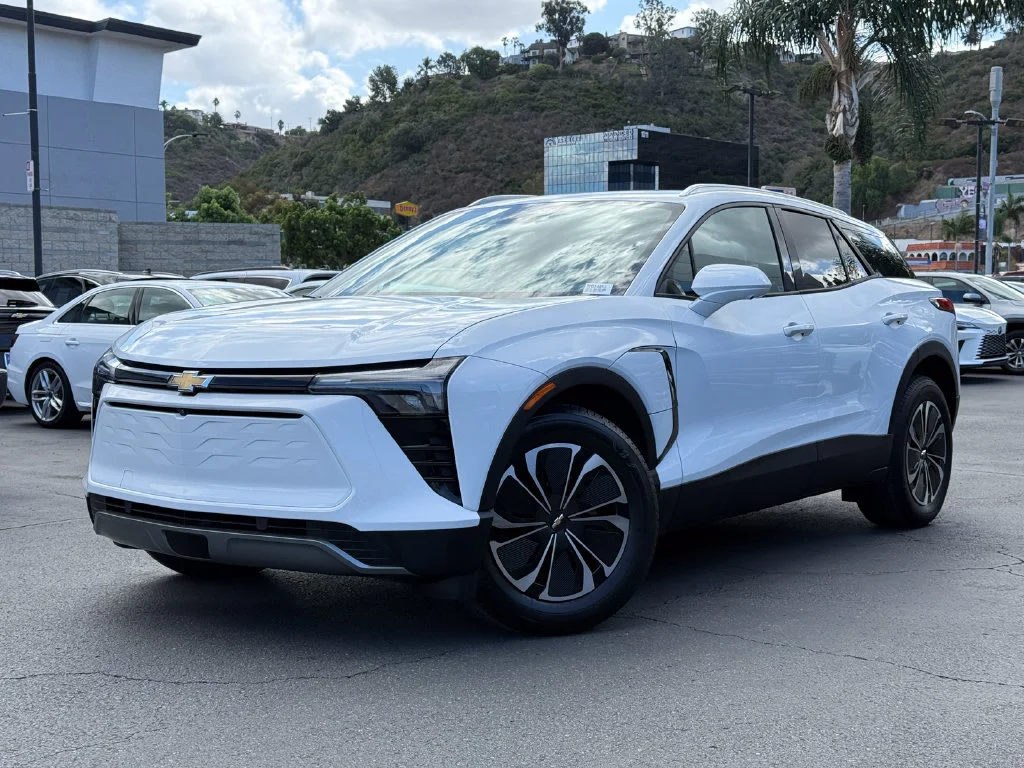 Used 2024 Chevrolet Blazer EV LT with VIN 3GNKDBRJ6RS220891 for sale in Phoenix, AZ